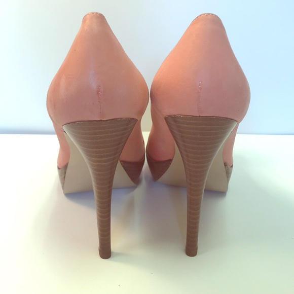 NWT Guess Peach Peep Toe Platform Heels, Sz 9 - Picture 3 of 5